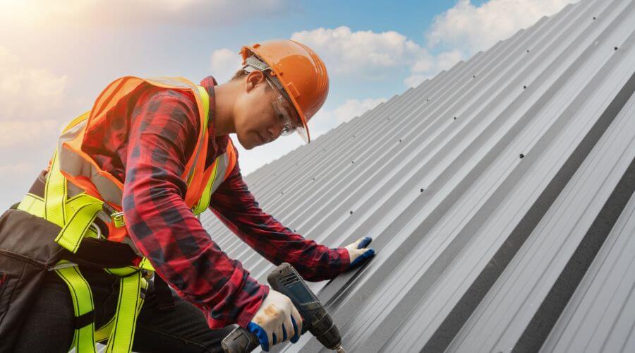 Professional Emergency Roof Repairs services in Ravenswood, WV